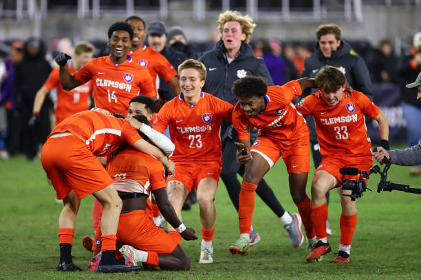 而菲尼克斯 而菲尼克斯